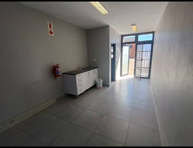 INDUSTRIAL PROPERTY TO RENT IN LASER PARK